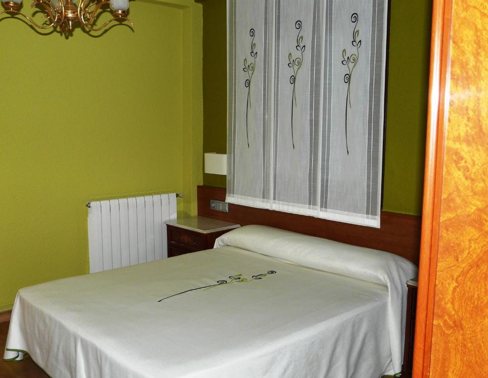 Apartamento Turístico Guara Casa Castro Barbastro Quarto foto